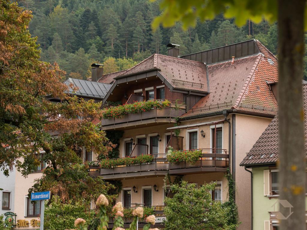 Hotel Restaurant Alte Linde Bad Wildbad Exterior photo
