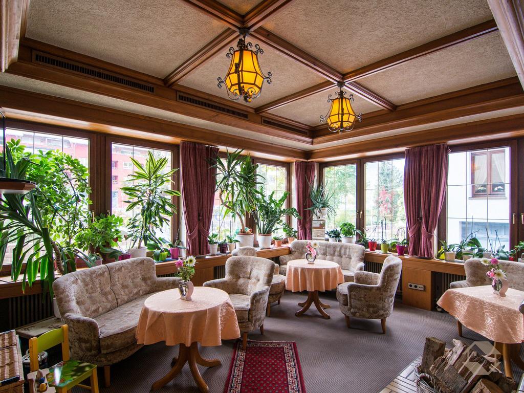 Hotel Restaurant Alte Linde Bad Wildbad Exterior photo