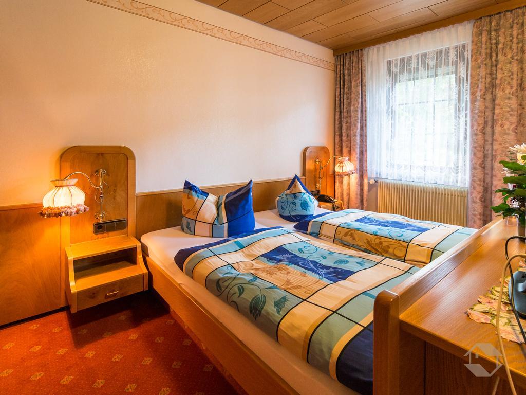 Hotel Restaurant Alte Linde Bad Wildbad Exterior photo